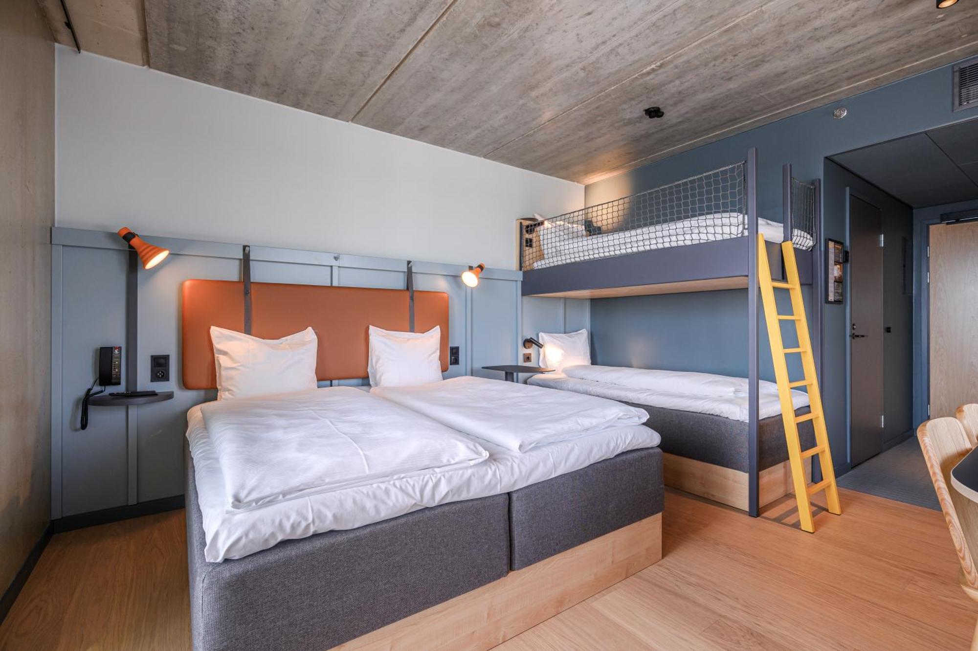 Comfort Hotel Helsinki Airport Вантаа Екстериор снимка