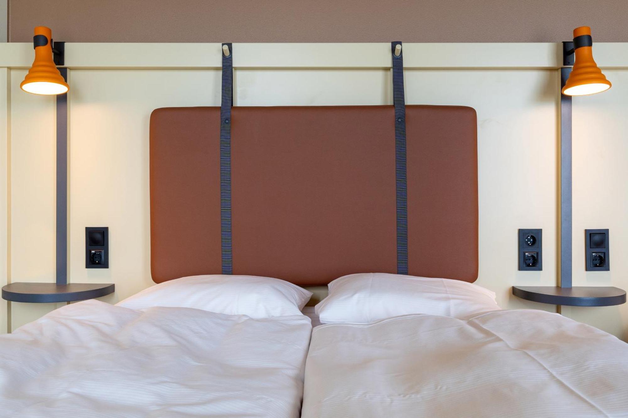 Comfort Hotel Helsinki Airport Вантаа Екстериор снимка