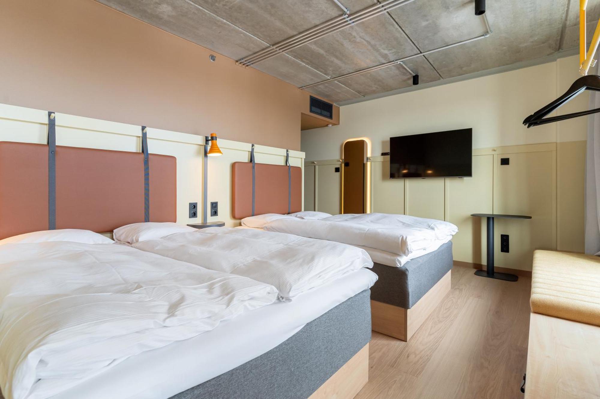 Comfort Hotel Helsinki Airport Вантаа Екстериор снимка